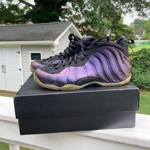 Nike Air Foamposite Eggplant Size  9.5 Mens